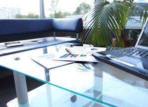 The Elegance and Versatility of Table Glass: A Guide for Homeowners and Designers